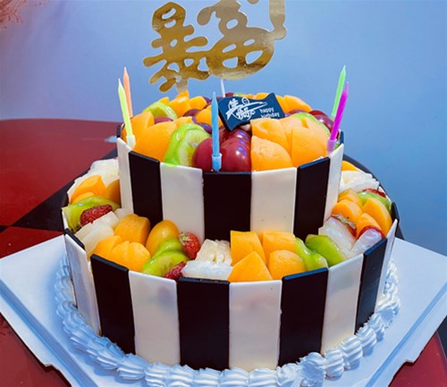 銳誠(chéng)生日會(huì)，壽星也是帥帥的銷(xiāo)冠哦~